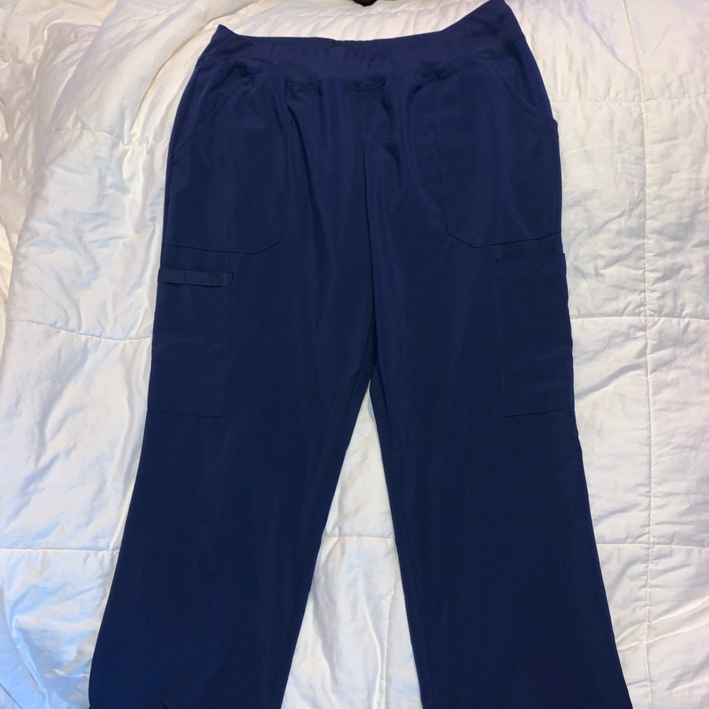 Dickies women’s scrub bottoms.